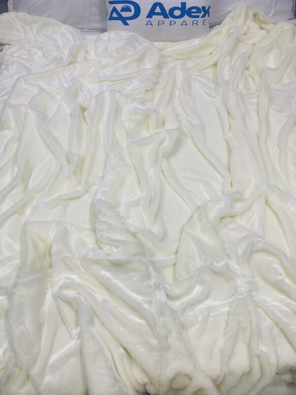 WHITE FUR DUVET
