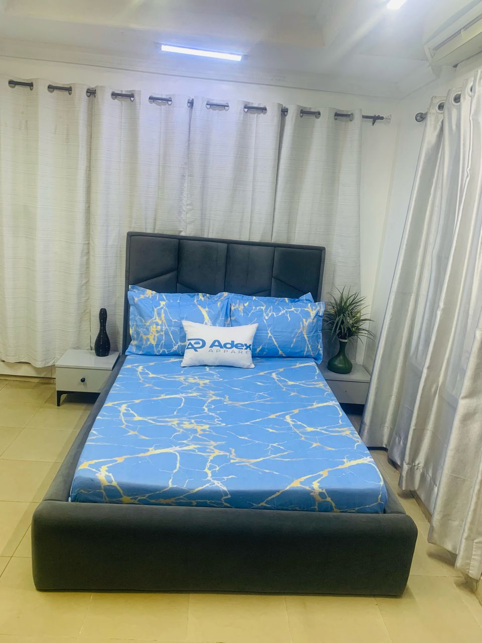 GOLD SPLASH 6/6, 6/7 BEDSHEET