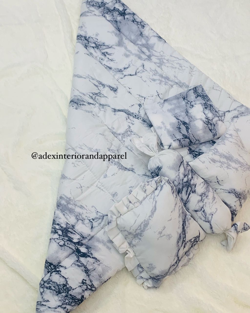 MARBLE DESIGN BABY COT